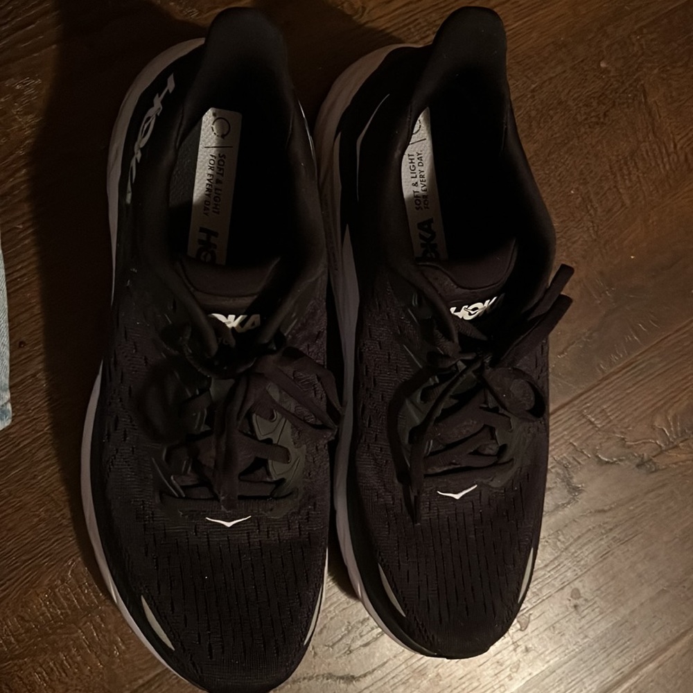 Hoka Clifton 8